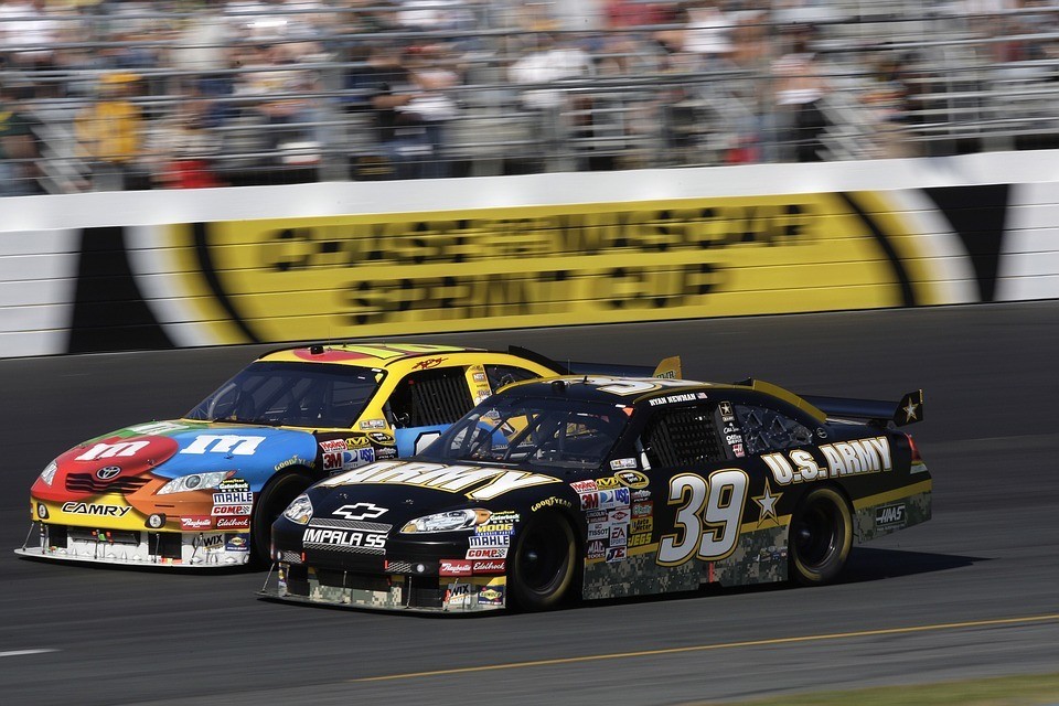 auto-racing-nascar-car-sport