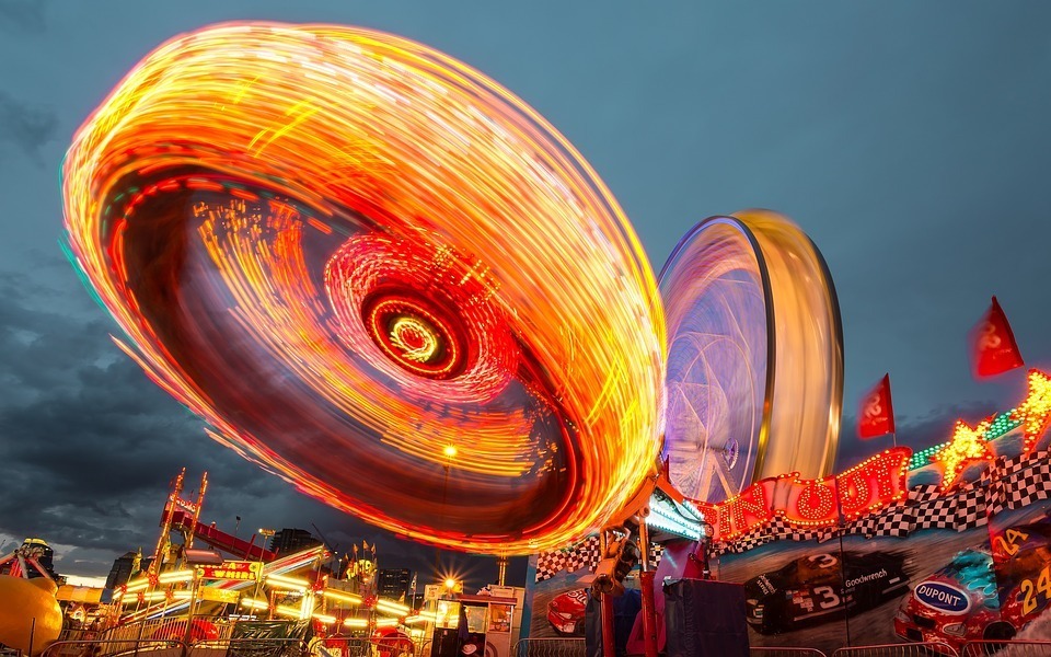 fairground-lights-amusement-park