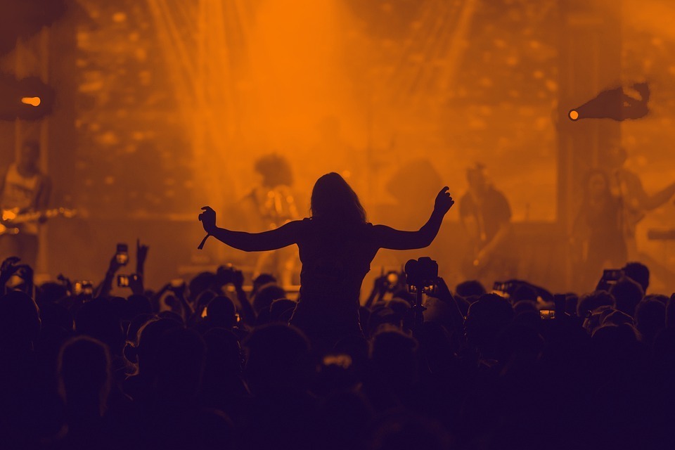 music-silhouette-concert-people