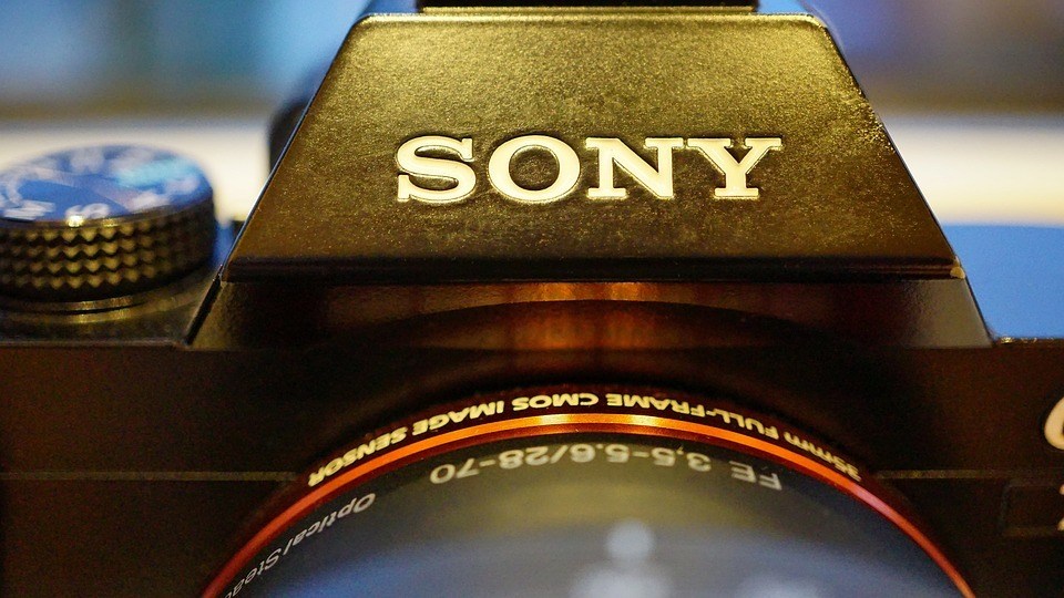 sony-camera-digital-lens