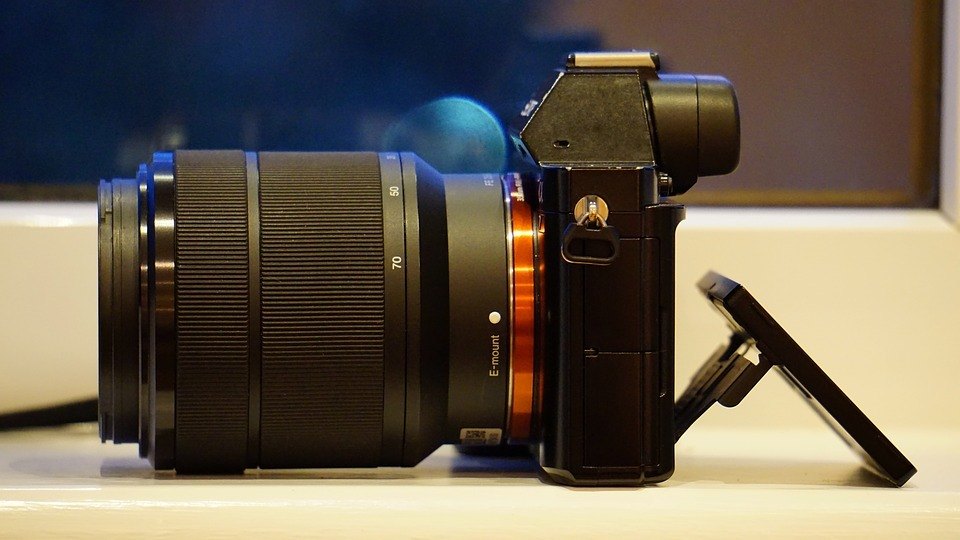 sony-camera-digital-lens